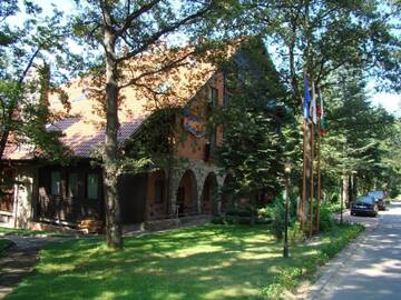 Фотографии Отель Hotel Izvor г. Старозагорски-Бани (Болгария) №1 Фото Отель Hotel Izvor г. Старозагорски-Бани 1