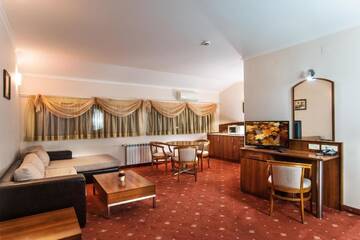Фото номера Улучшенный люкс Отель Hotel Izvor г. Старозагорски-Бани 2